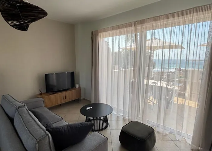 Nea Chora Seaside Apartment